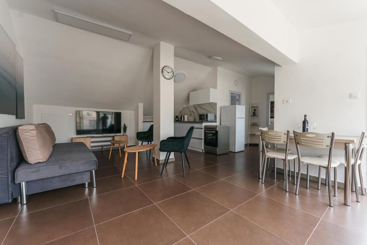Aristo Machne Yehuda Boutique Apartments Jerusalem Exterior photo